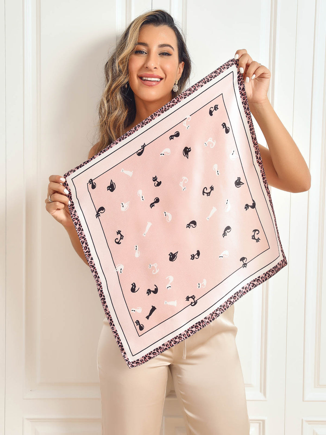 Neva | Čista Svila Tiskani Kvadratni Šal 53x53cm