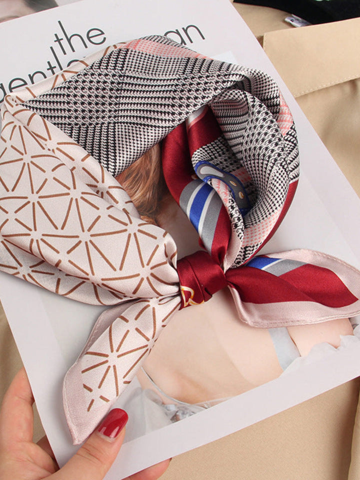 Neva | Čista Svila Tiskani Kvadratni Šal 53x53cm