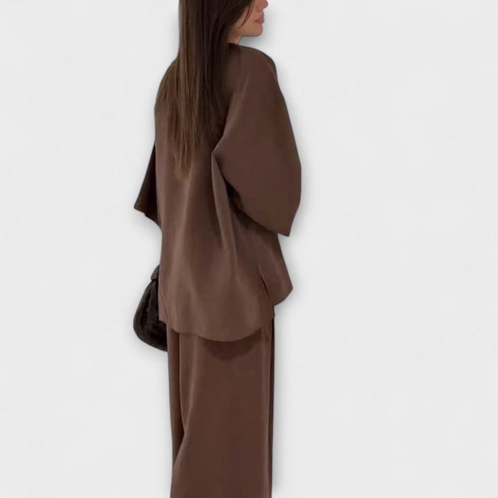 Jacqueline | Ležerna V-Izrez Bluza i Hlače Duo